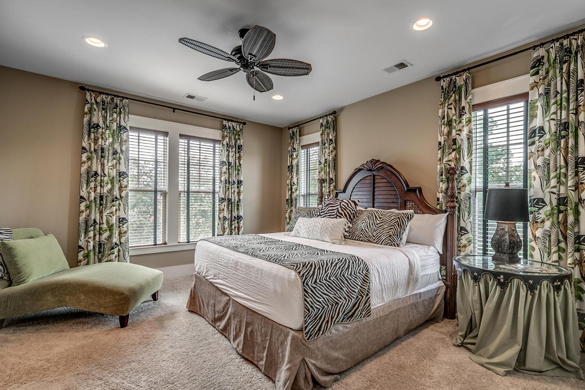 North & 4* Briarcliffe Acres
