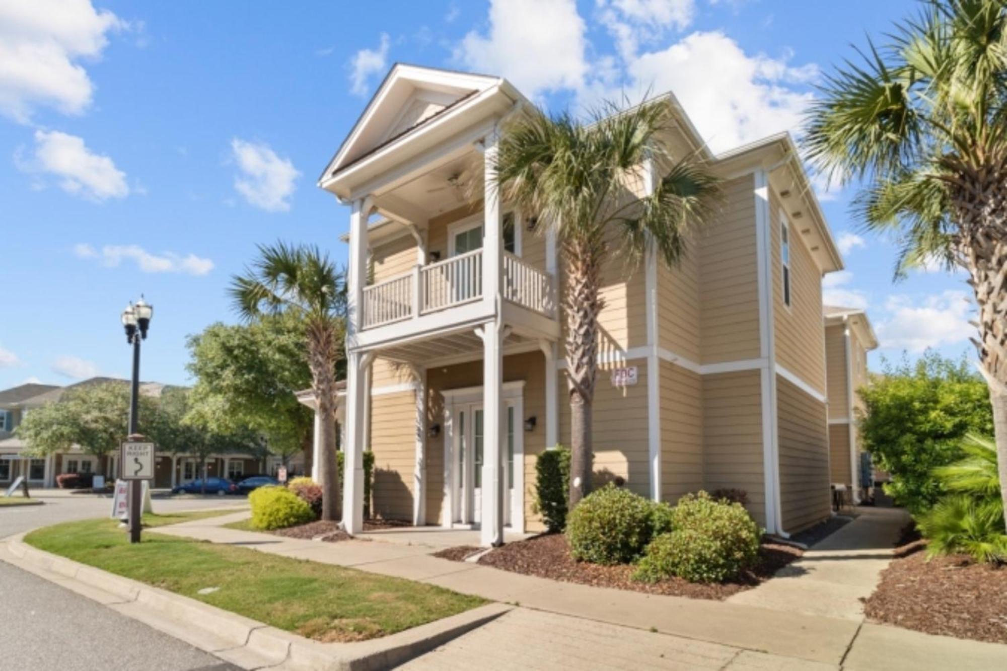 North & 4* Briarcliffe Acres