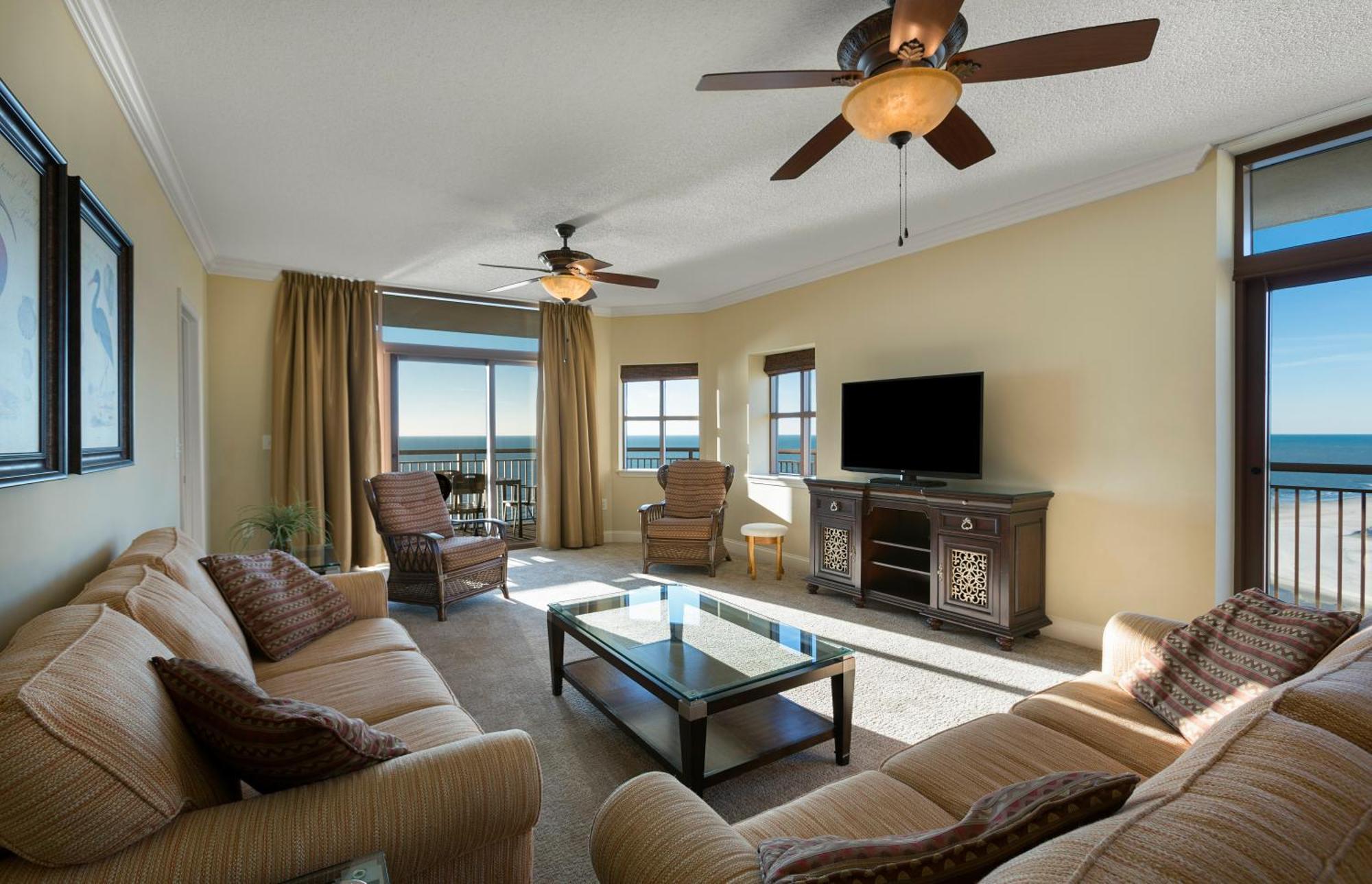 North & 4* Briarcliffe Acres